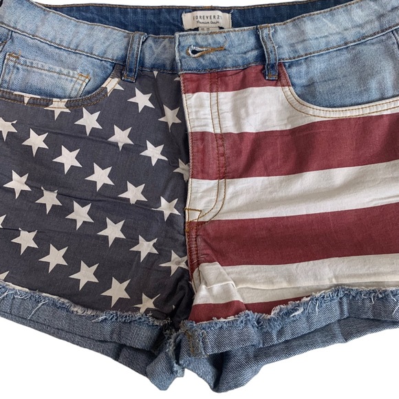 AMERICAN FLAG DENIM SHORTS - Picture 14 of 16